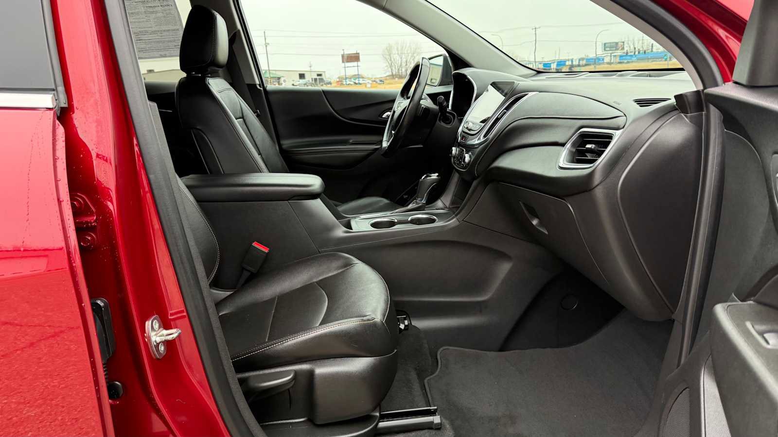 Used 2020 Chevrolet Equinox Premier AWD/4WD image 12