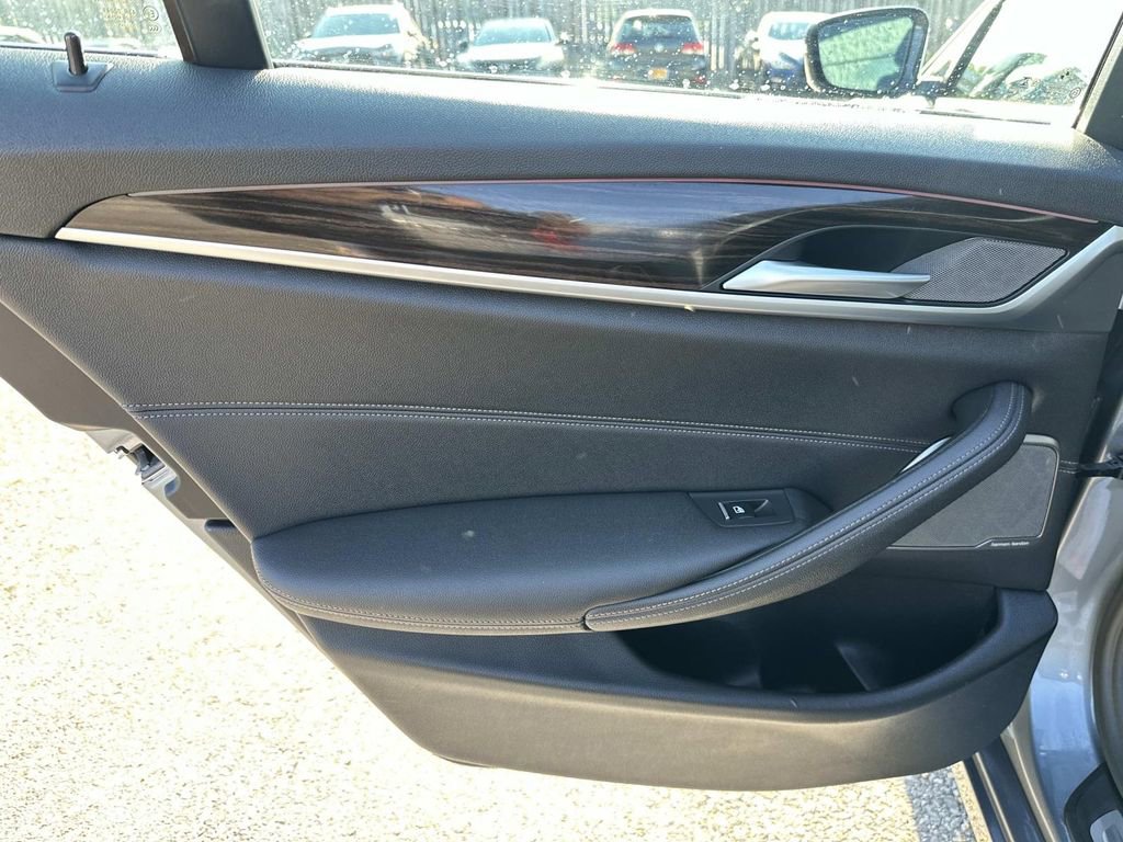 Used 2021 BMW 530i w/ Premium Package image 29