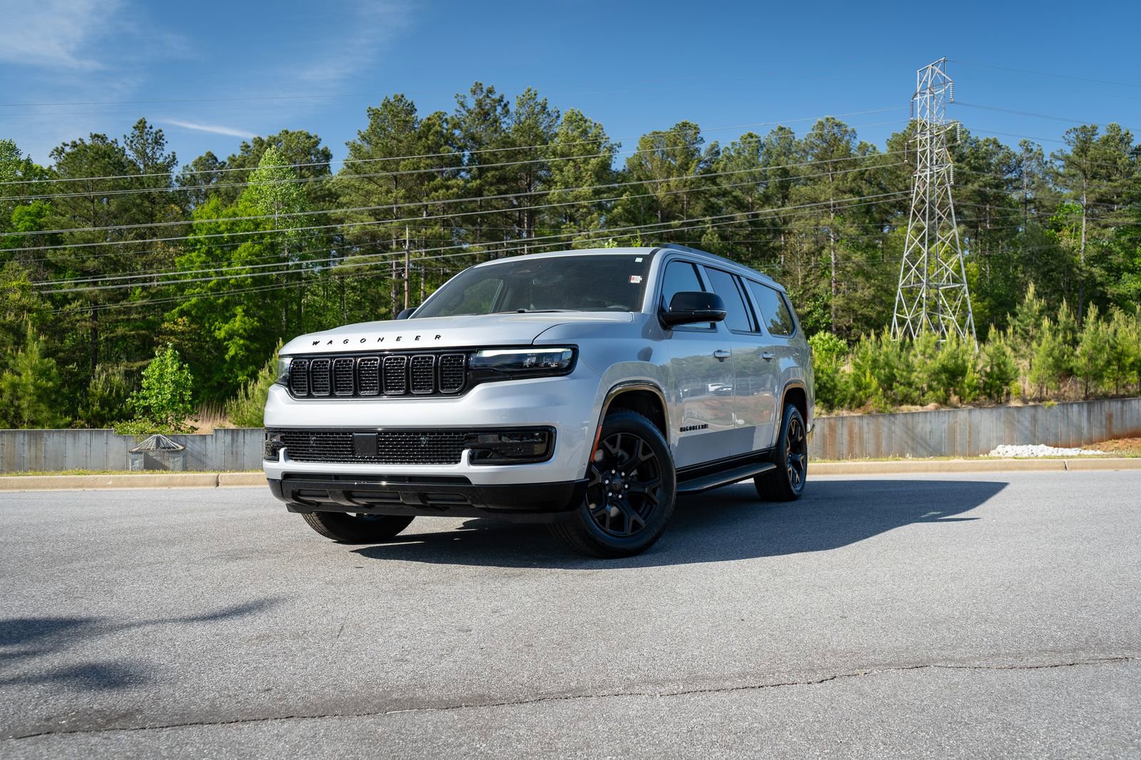 Used 2025 Jeep Wagoneer L Series II AWD/4WD image 1