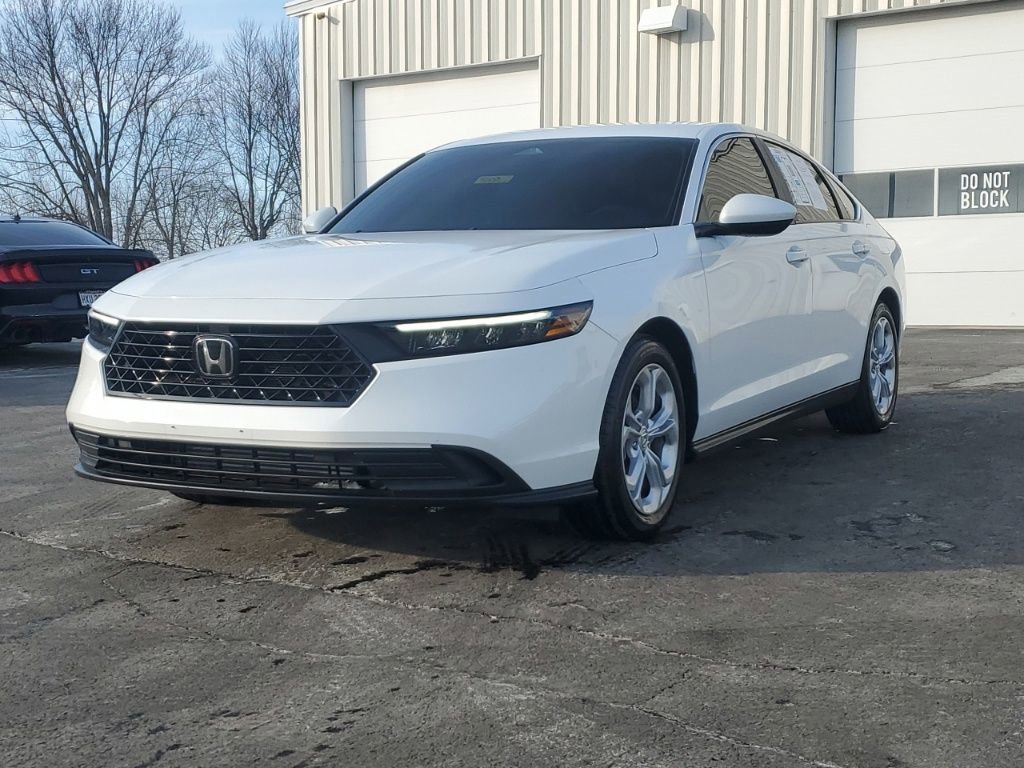 Used 2025 Honda Accord LX image 3