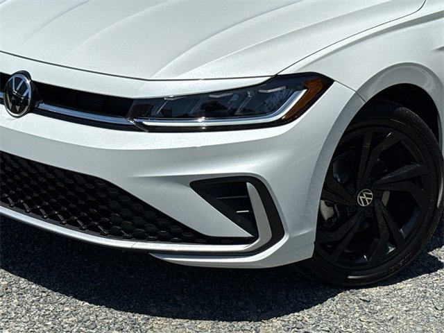 New 2025 Volkswagen Jetta SE image 8