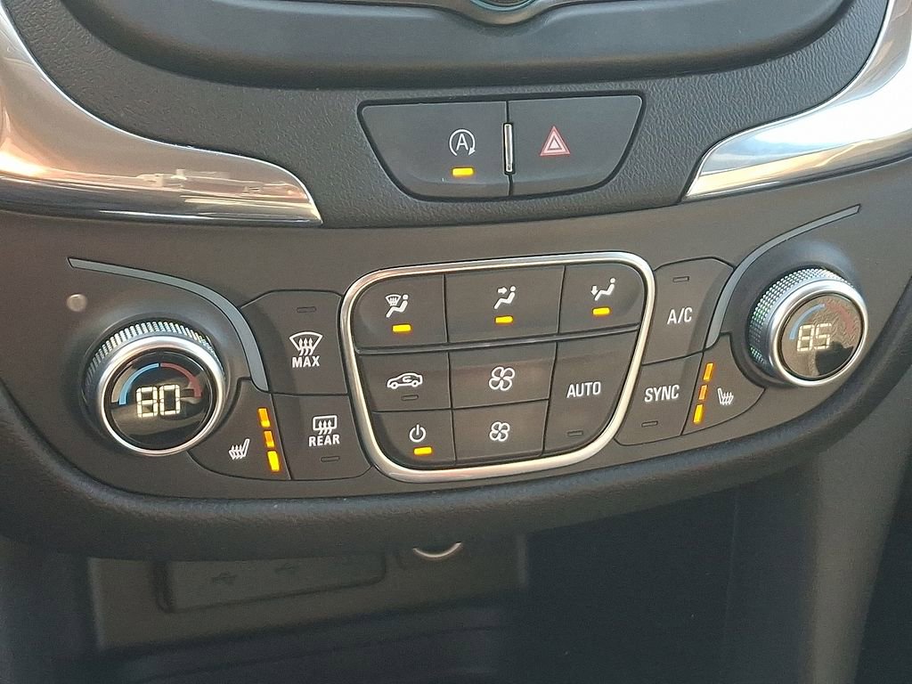 Used 2023 Chevrolet Equinox LT image 16