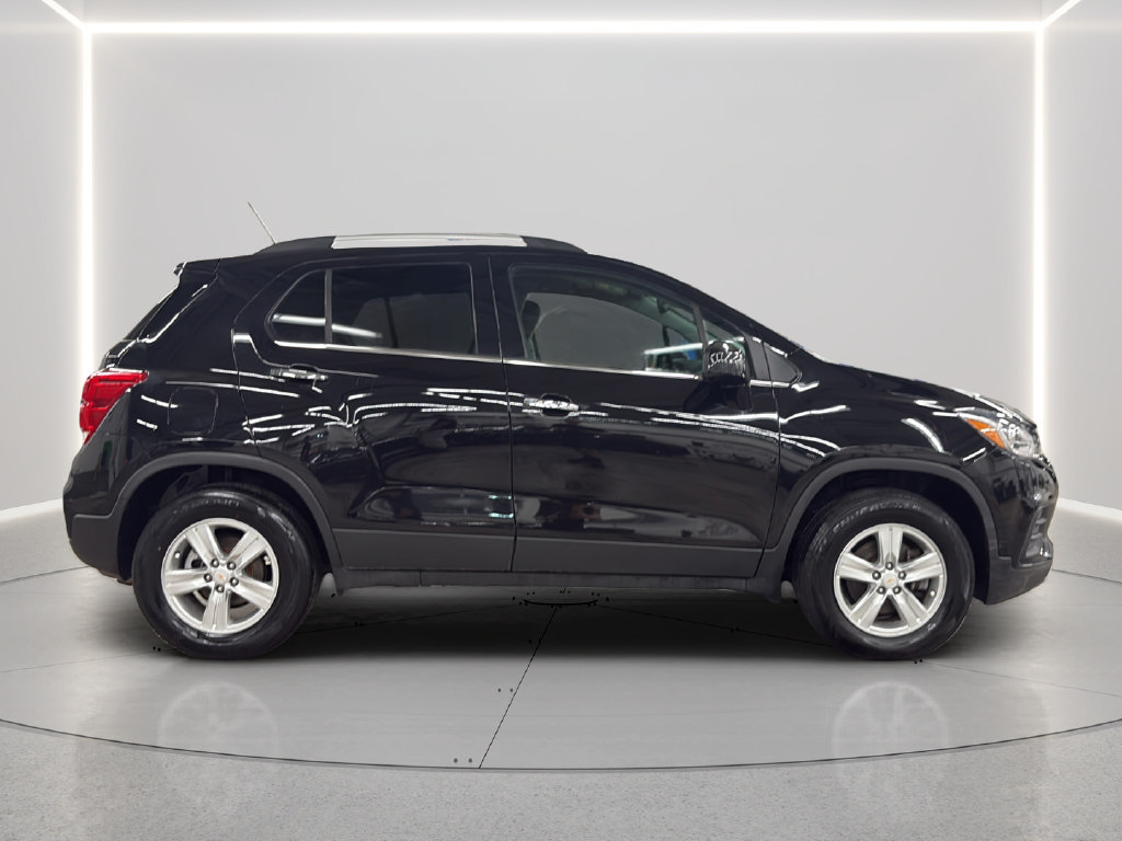 Used 2019 Chevrolet Trax LT w/ LT Convenience Package AWD/4WD image 7