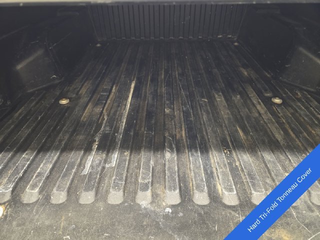 Used 2018 Toyota Tacoma SR5 AWD/4WD image 16