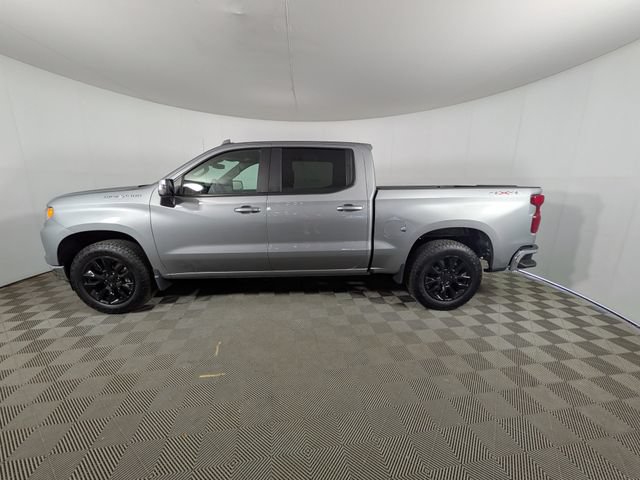 Used 2024 Chevrolet Silverado 1500 LT AWD/4WD image 16