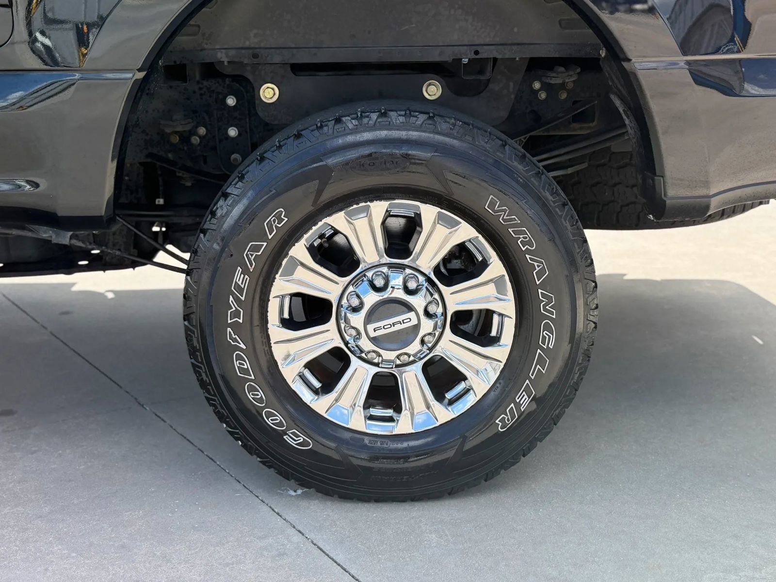 Used 2019 Ford F250 XLT w/ XLT Premium Package AWD/4WD image 15