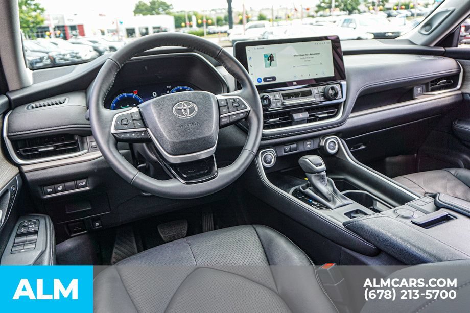 Used 2026 Toyota Grand Highlander AWD image 28