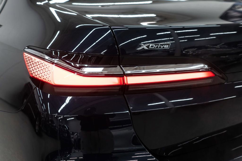 Used 2024 BMW 740i xDrive image 49