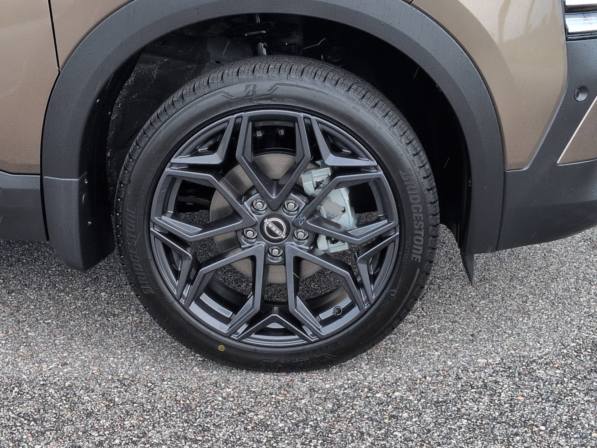 New 2026 Nissan Kicks SR FWD image 12