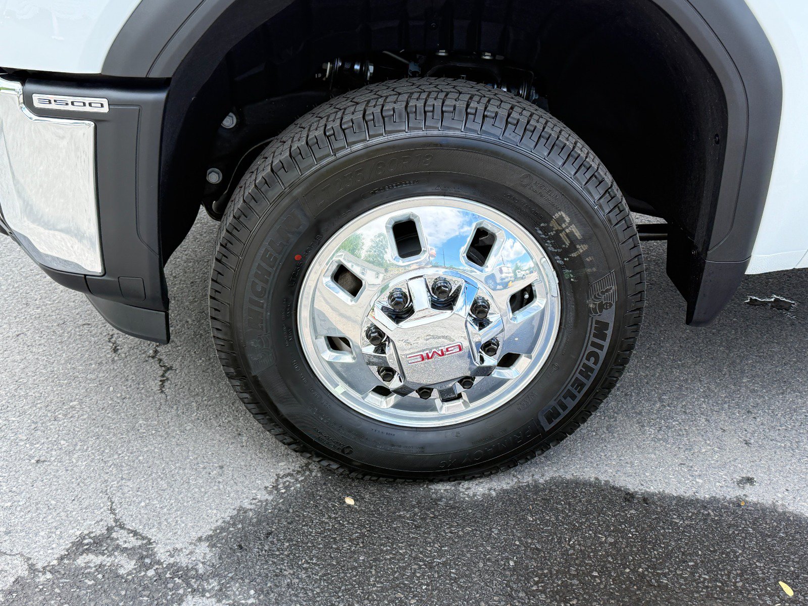 New 2026 GMC Sierra 3500 Pro AWD/4WD image 9