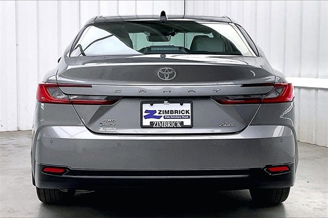 Used 2025 Toyota Camry XLE image 4