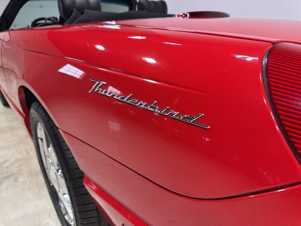 Used 2002 Ford Thunderbird image 12