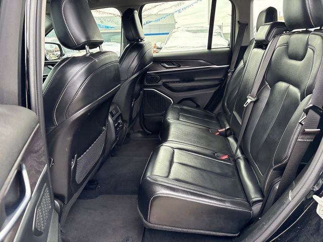 Used 2022 Jeep Grand Cherokee Limited image 9