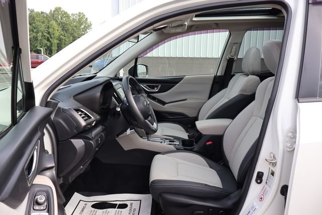 Used 2020 Subaru Forester Premium AWD/4WD image 16