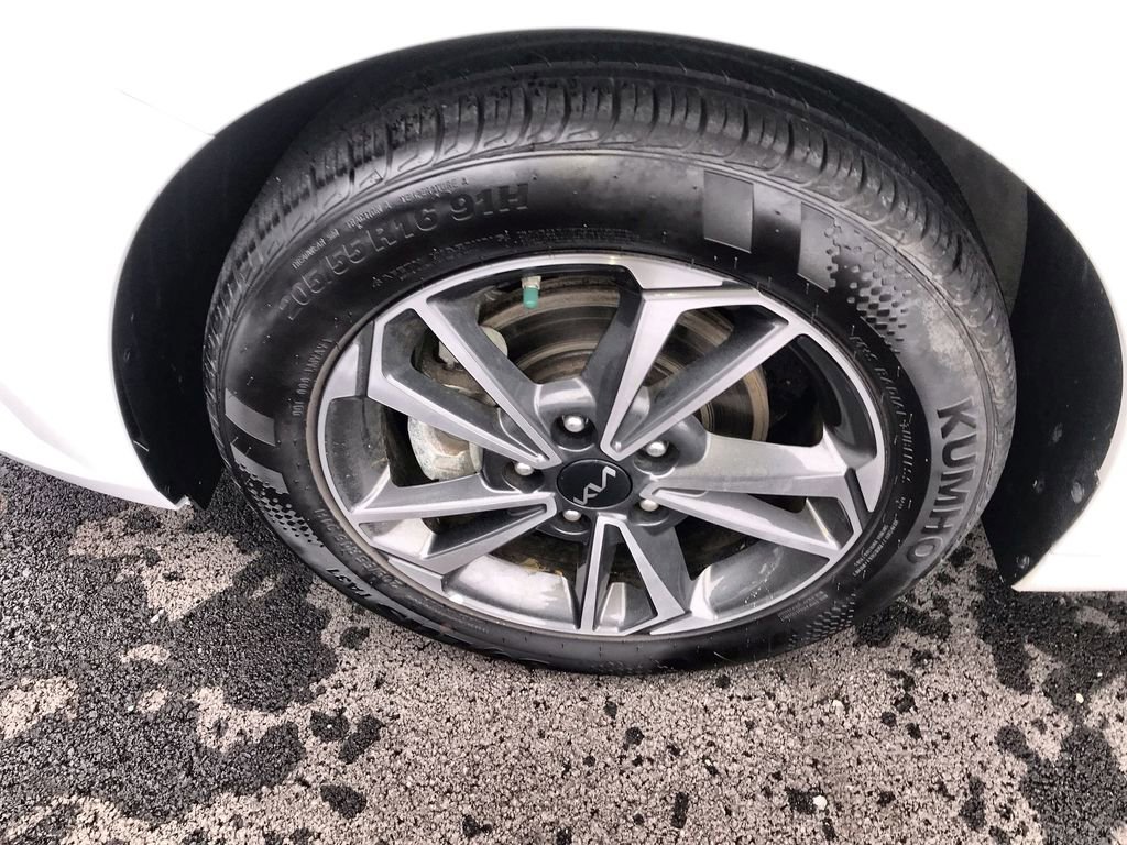 Certified 2024 Kia Forte LXS w/ LXS Technology Package image 10