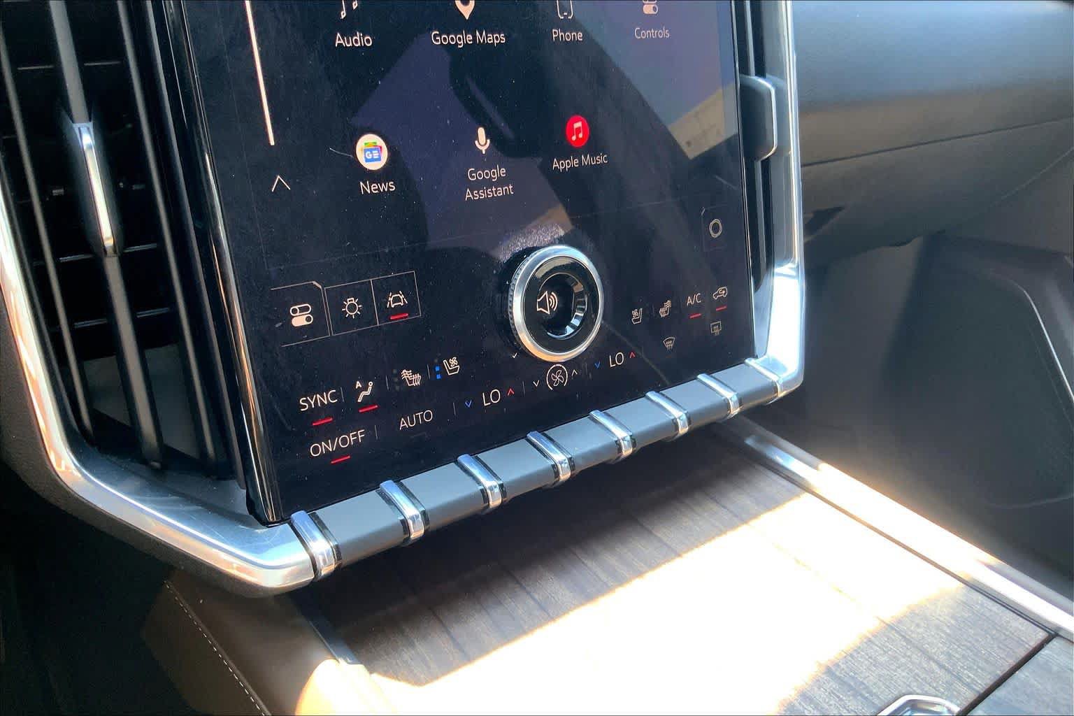 Used 2026 GMC Acadia Denali Ultimate w/ LPO, Floor Liner Package FWD image 34