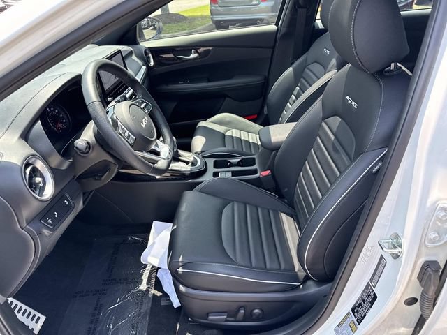 Used 2023 Kia Forte GT-Line w/ GT-Line Premium Package FWD image 14