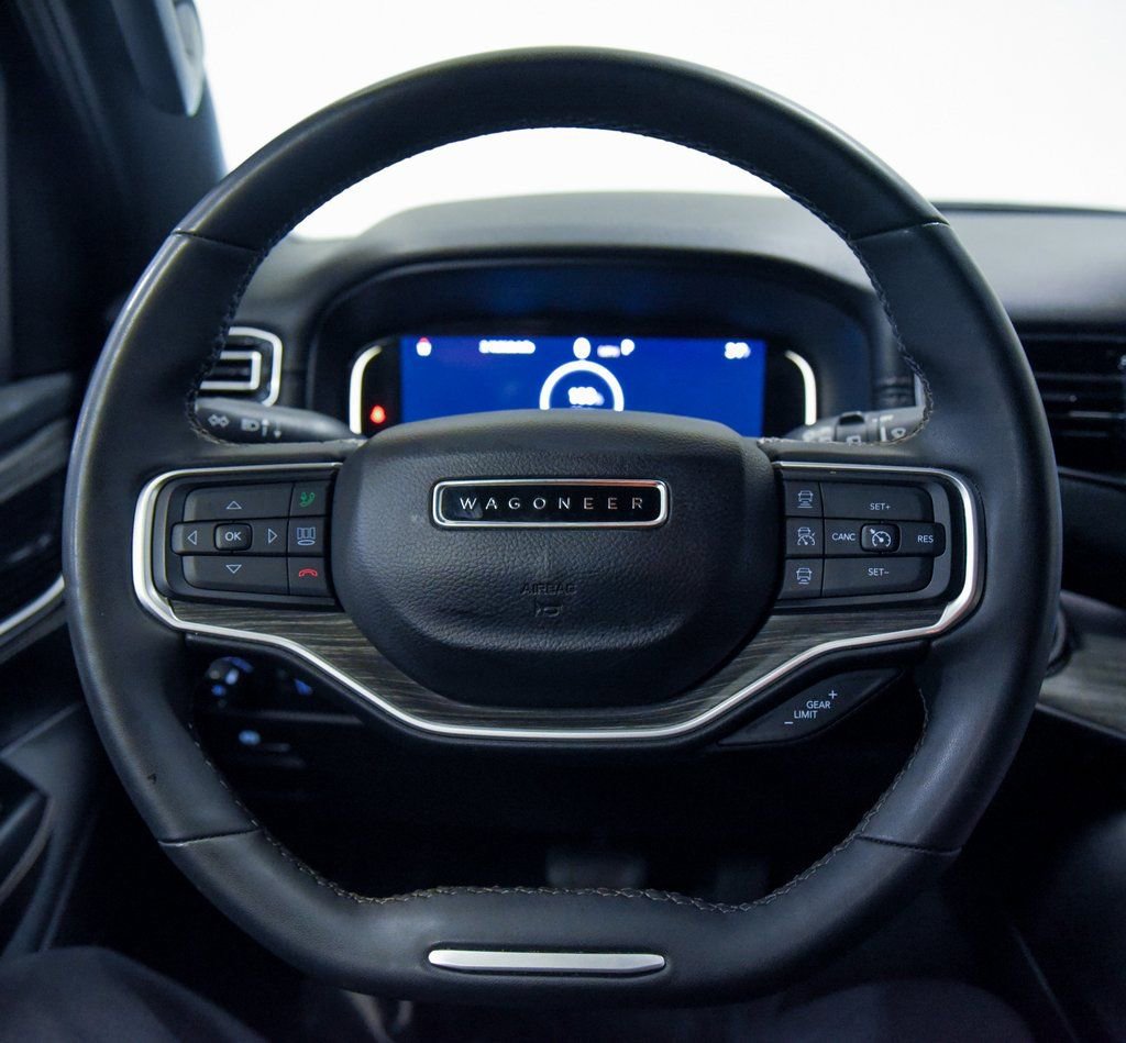 Used 2024 Jeep Wagoneer L Series II w/ Flexible Seating Group image 32