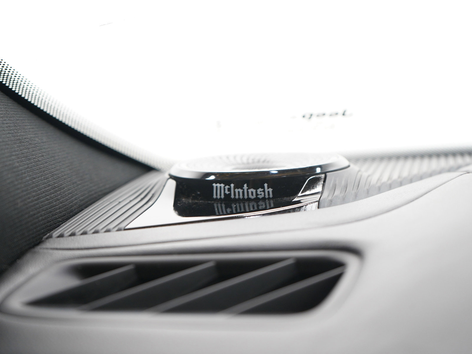 Used 2022 Jeep Grand Cherokee Overland w/ Luxury Tech Group IV image 29