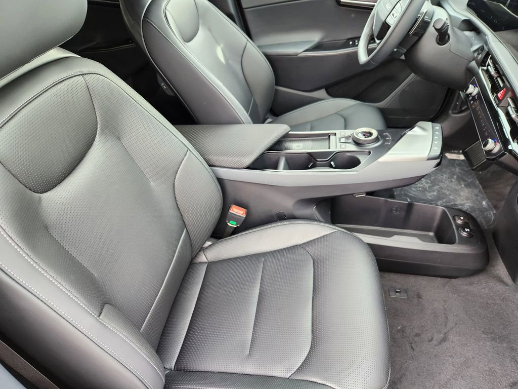 New 2025 Kia EV6 Wind image 14