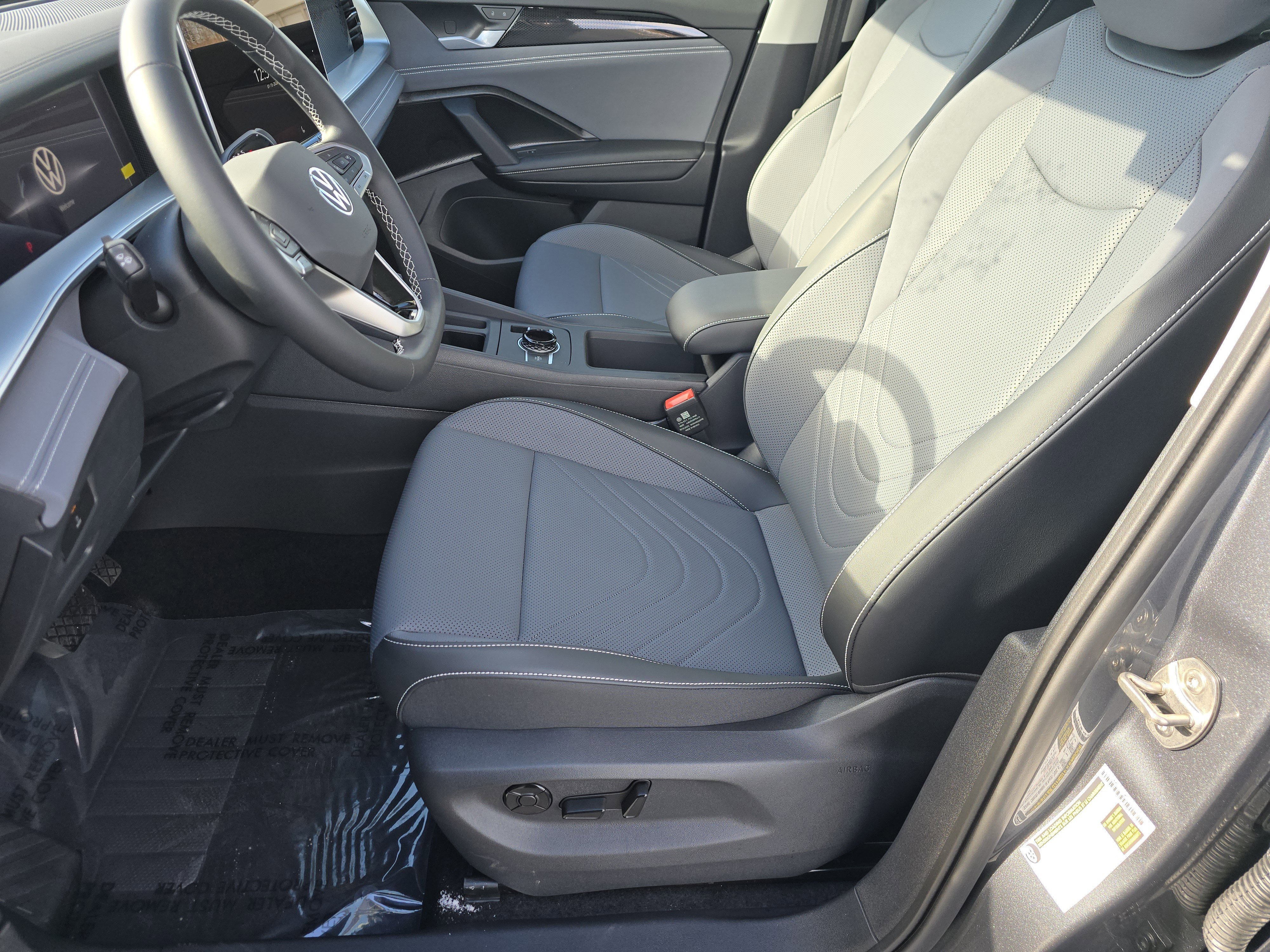 New 2026 Volkswagen Tiguan SE image 18