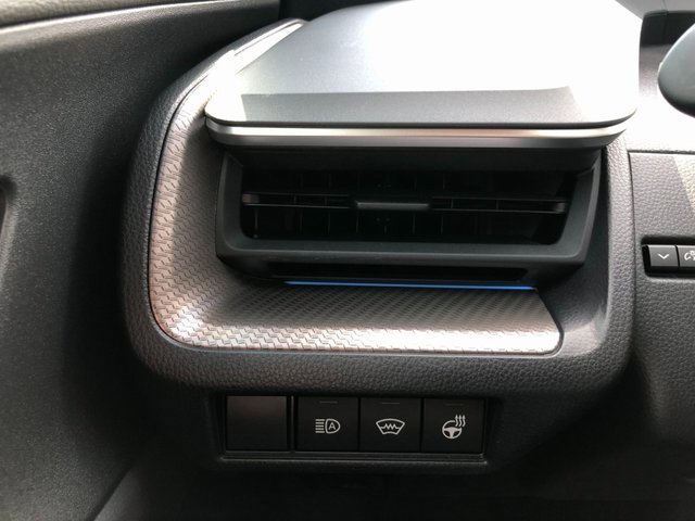 Used 2024 Toyota Prius XLE image 14