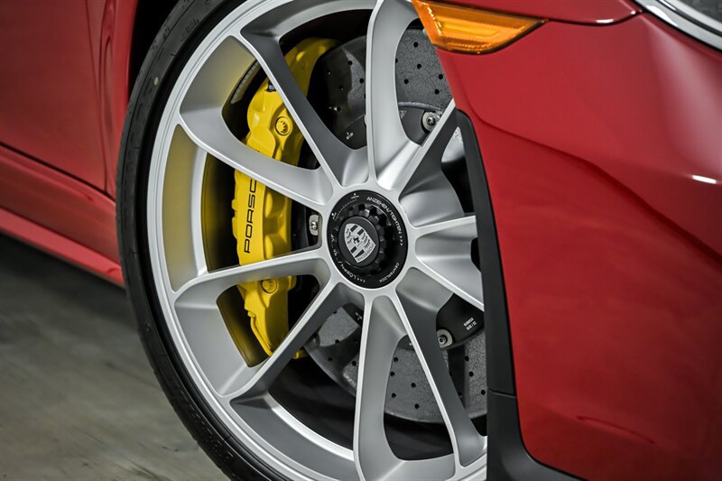 Used 2019 Porsche 911 Speedster RWD image 3
