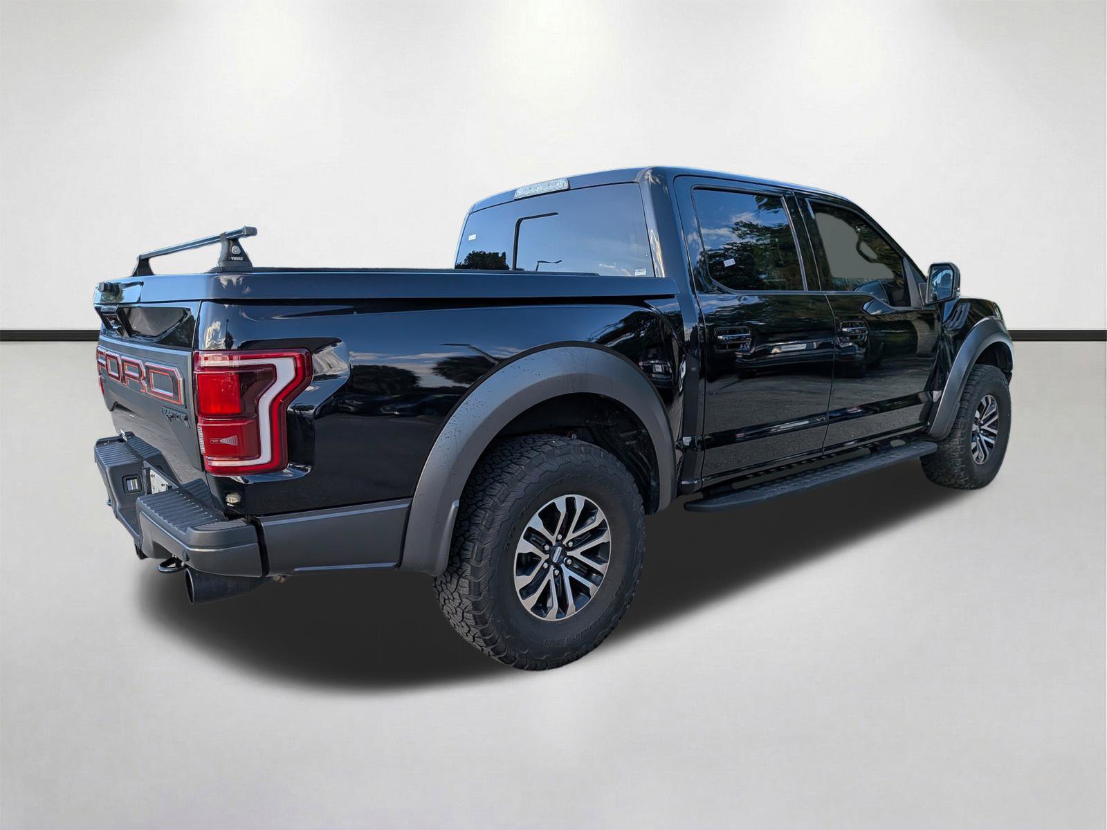 Used 2019 Ford F150 Raptor w/ Equipment Group 802A Luxury AWD/4WD image 4