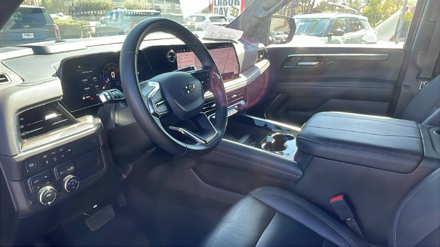Used 2025 Chevrolet Tahoe Z71 AWD/4WD image 11