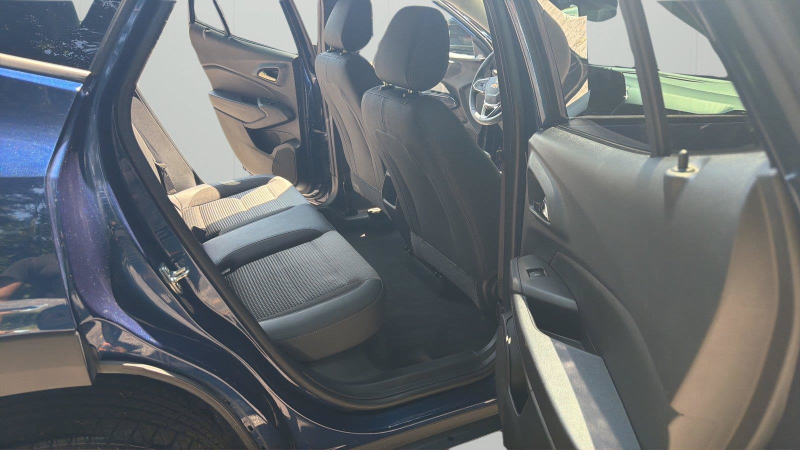 Used 2024 Chevrolet Trax LT w/ Driver Confidence Package FWD image 13
