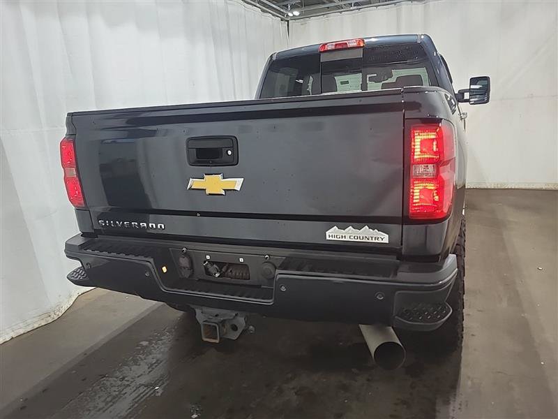 Used 2019 Chevrolet Silverado 2500 High Country AWD/4WD image 5