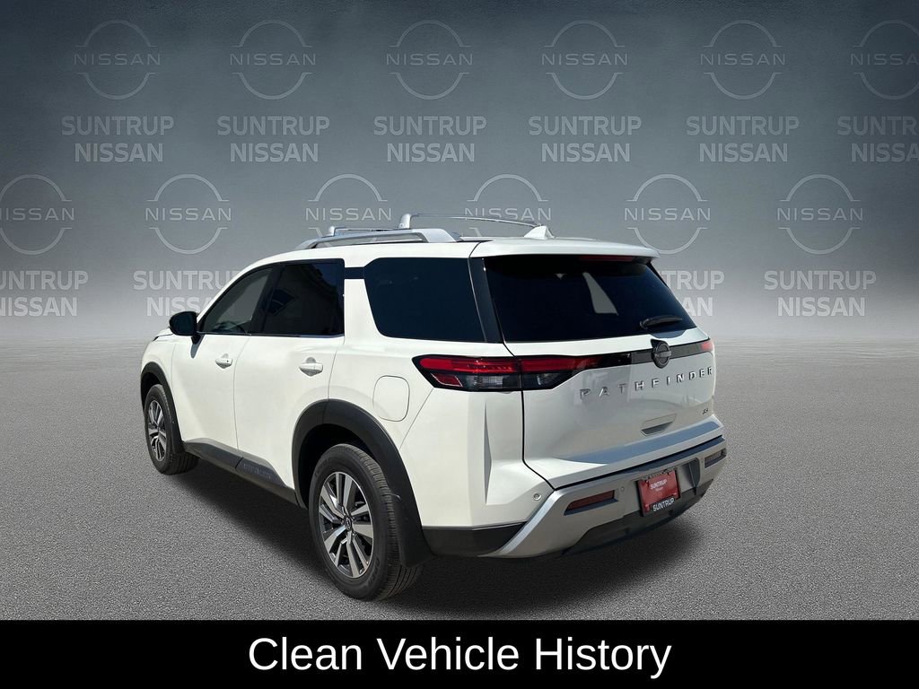 Used 2024 Nissan Pathfinder SL FWD image 4