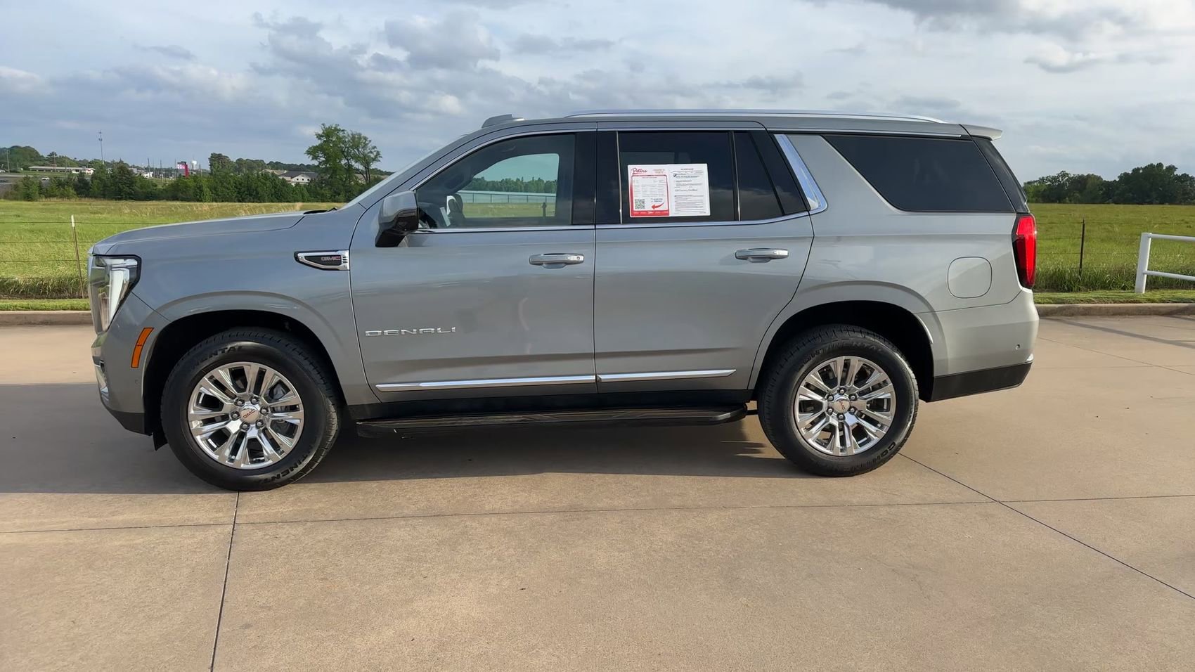 Certified 2025 GMC Yukon Denali AWD/4WD image 6