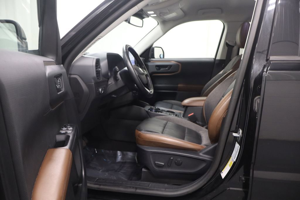 Used 2021 Ford Bronco Sport Outer Banks w/ Outer Banks Package (96D) image 11