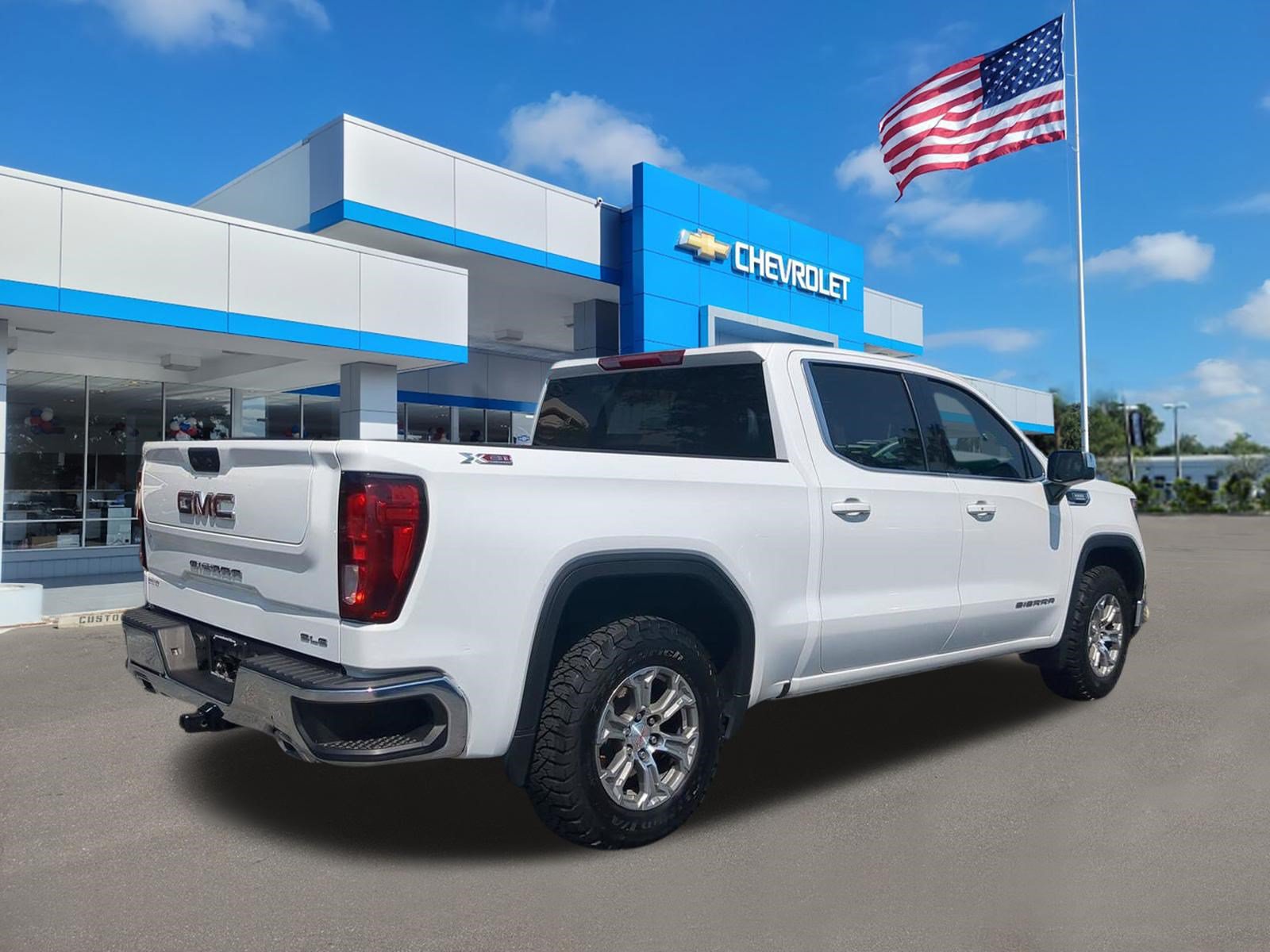 Used 2023 GMC Sierra 1500 SLE AWD/4WD image 5