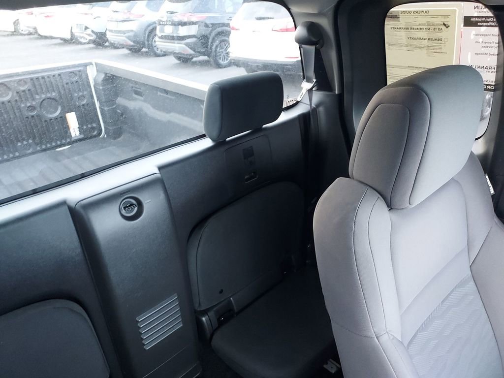 Used 2024 Nissan Frontier S w/ S Utility Package RWD image 14