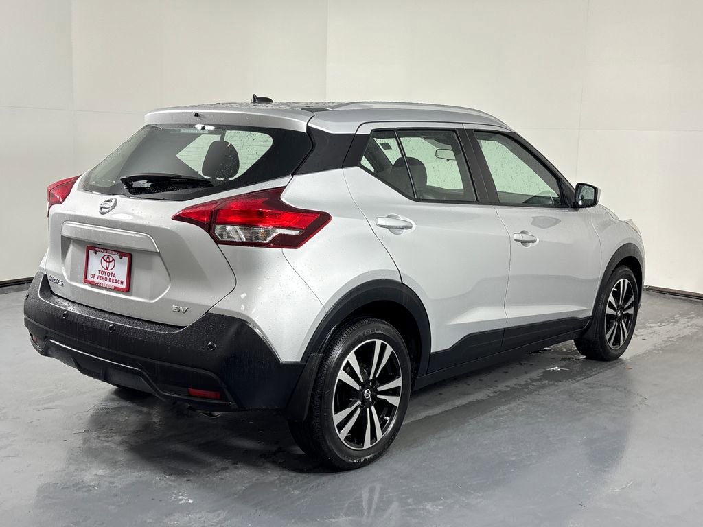 Used 2020 Nissan Kicks SV image 6