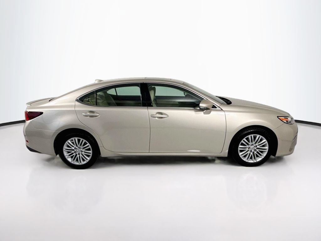 Used 2017 Lexus ES 350 w/ Accessory Package 2 FWD image 4