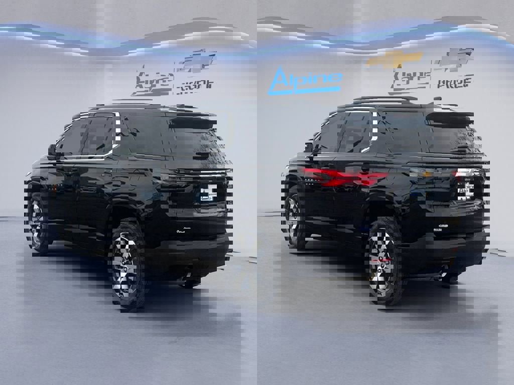 Used 2023 Chevrolet Traverse LT w/ LT Premium Package image 3