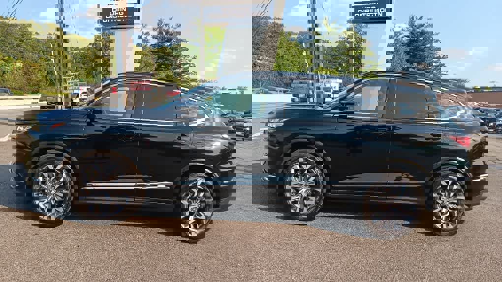 Used 2023 Acura MDX SH-AWD w/ Technology Package image 2