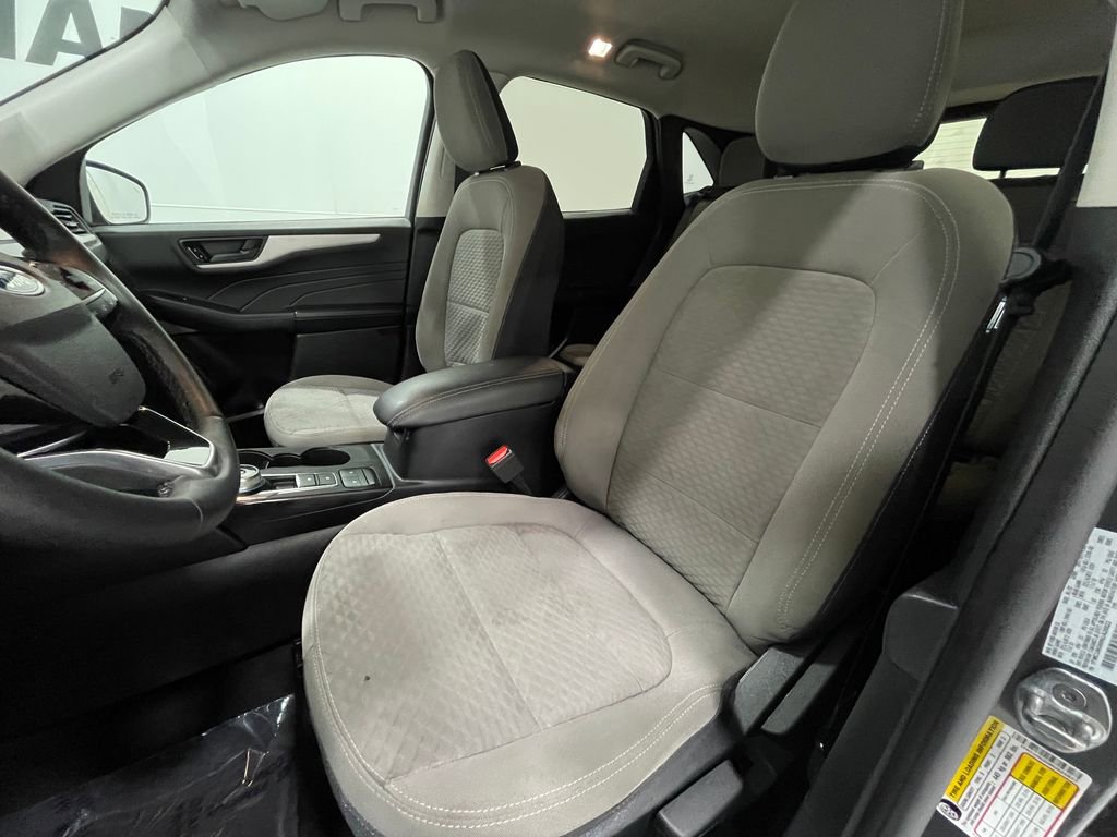 Used 2022 Ford Escape SE w/ Cold Weather Package image 12