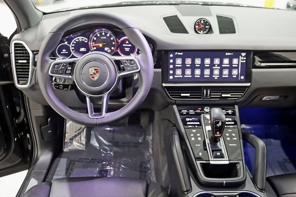 Used 2023 Porsche Cayenne image 14