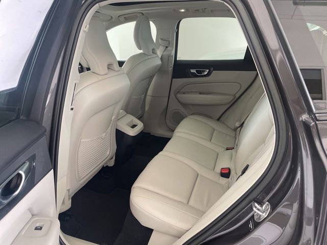 Certified 2023 Volvo XC60 B5 Plus image 8