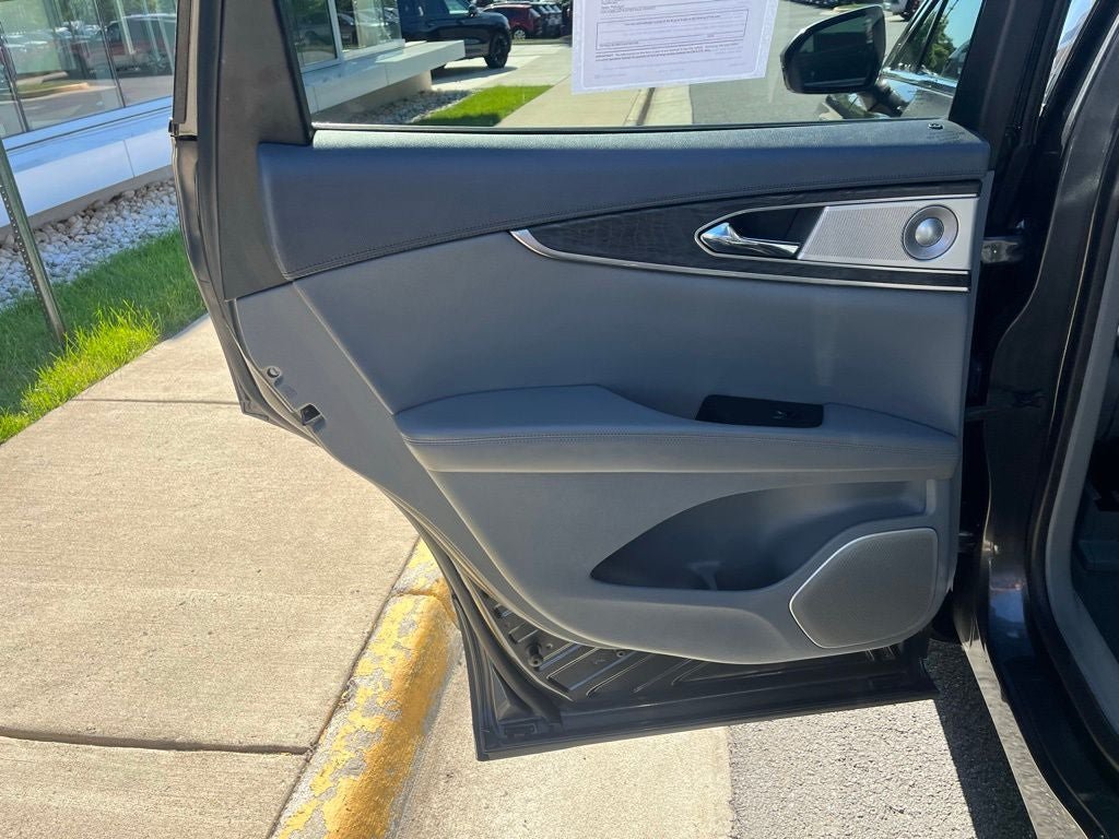 Certified 2019 Lincoln Nautilus Reserve w/ Ultimate Package AWD/4WD image 19
