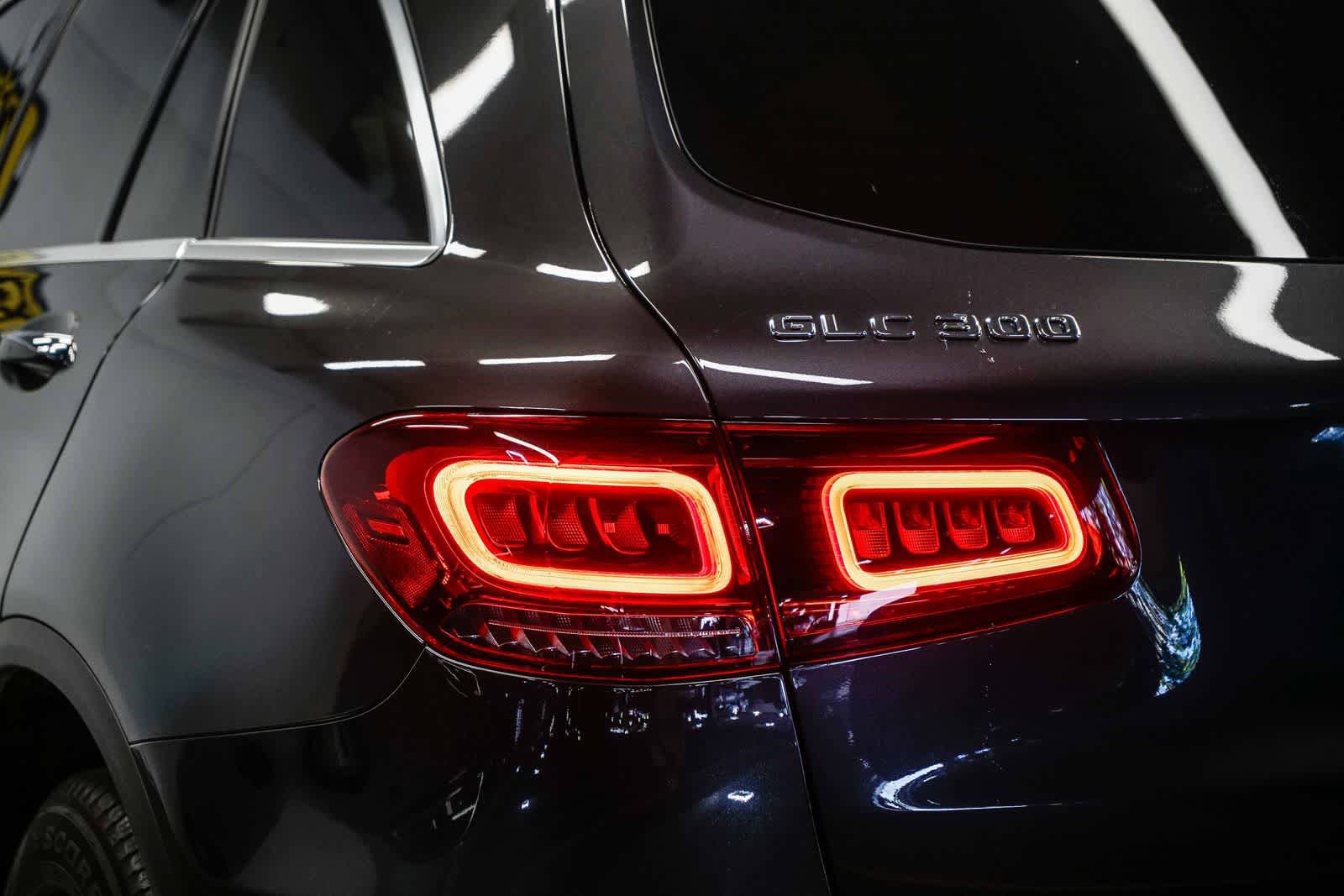 Used 2022 Mercedes-Benz GLC 300 image 9