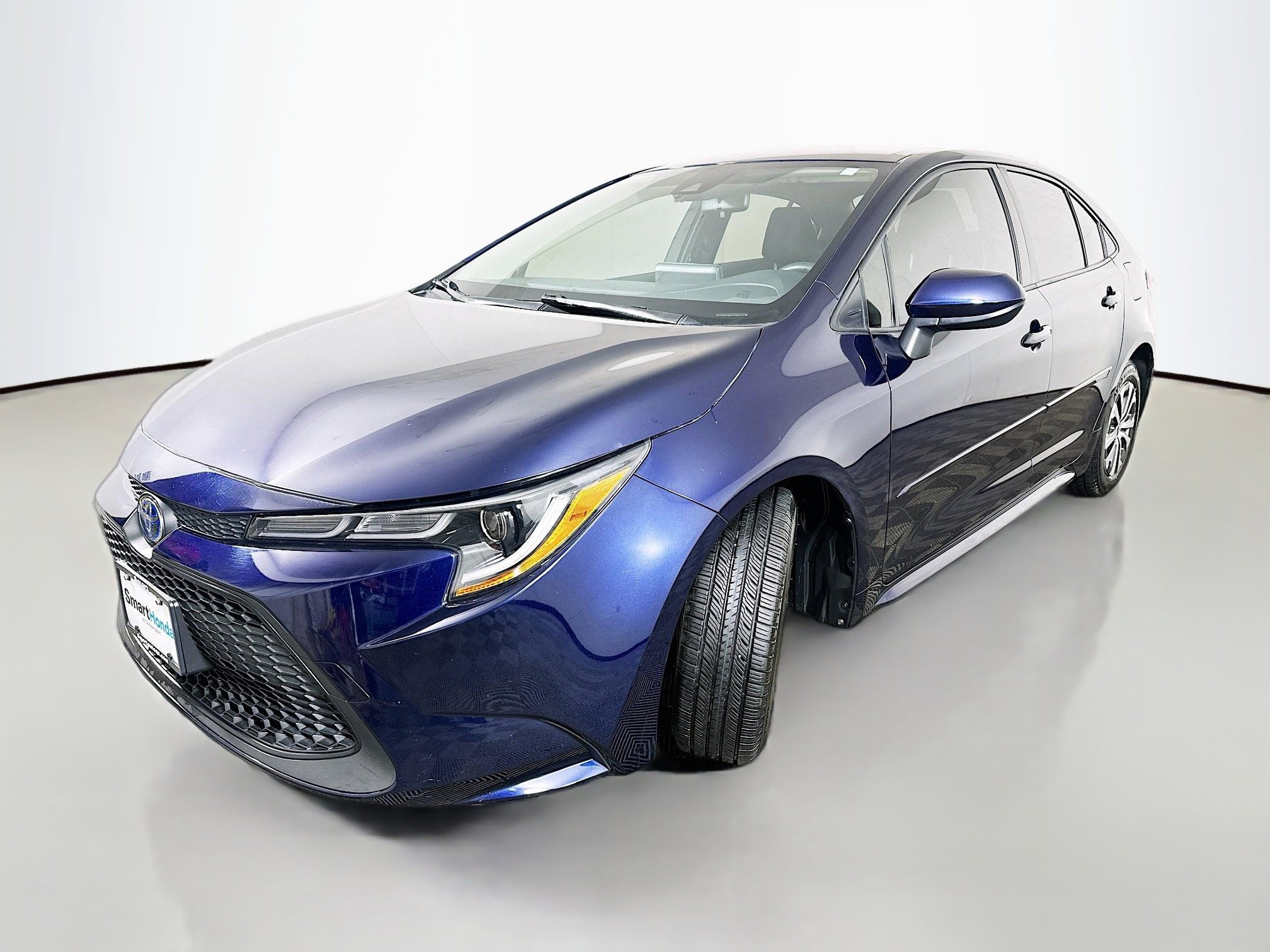 Used 2022 Toyota Corolla LE image 3