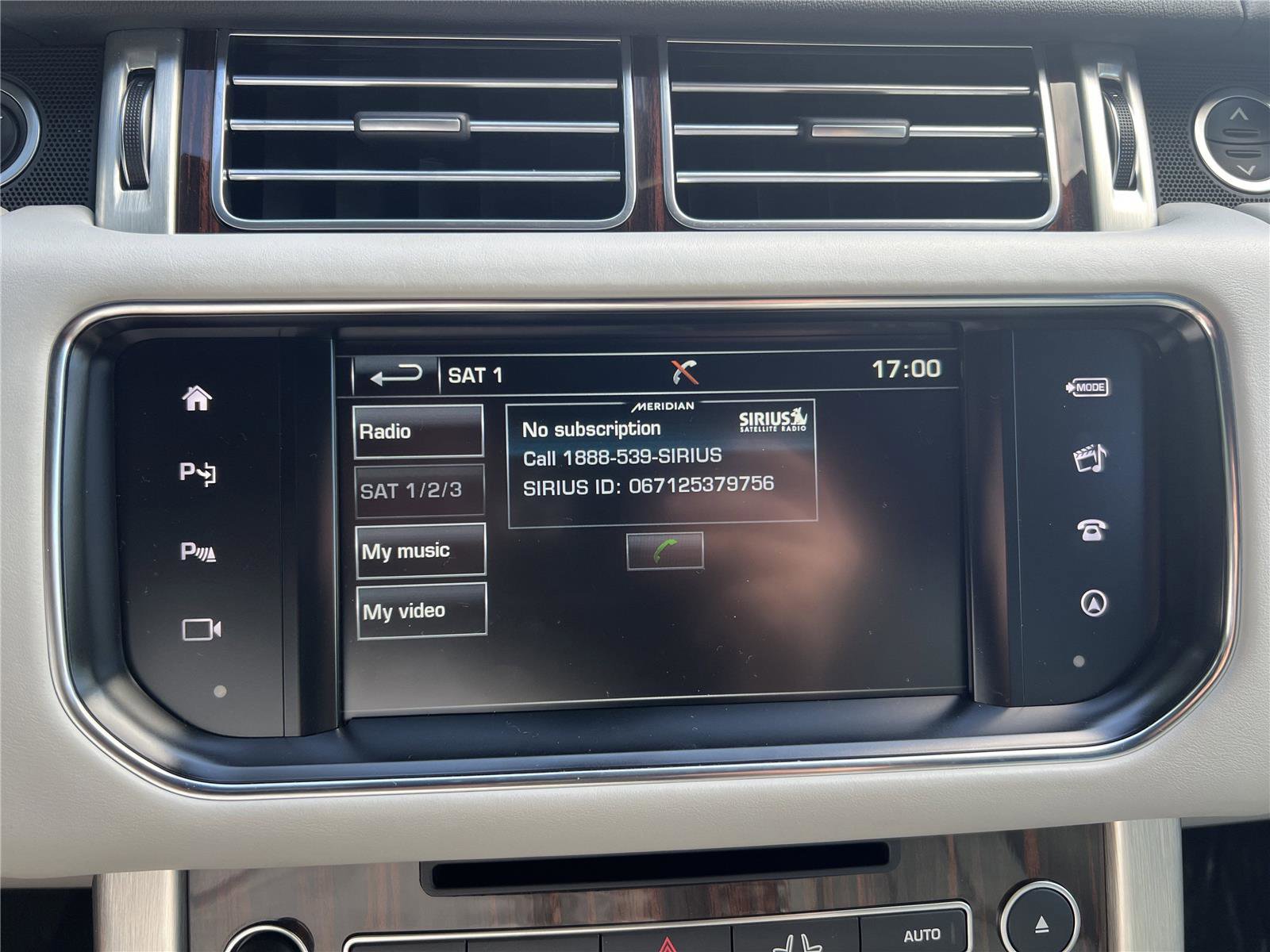 Used 2016 Land Rover Range Rover HSE AWD/4WD image 19