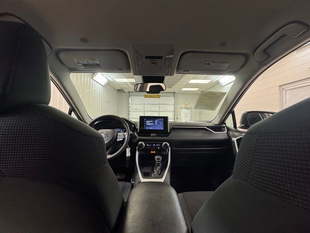 Used 2024 Toyota RAV4 LE image 18