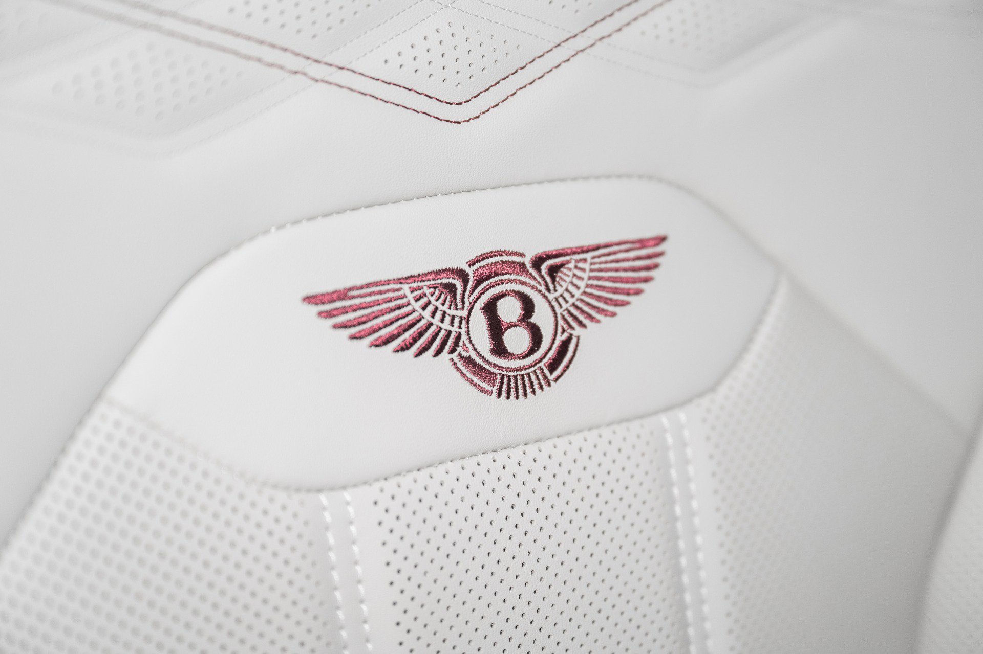 New 2025 Bentley Bentayga image 55