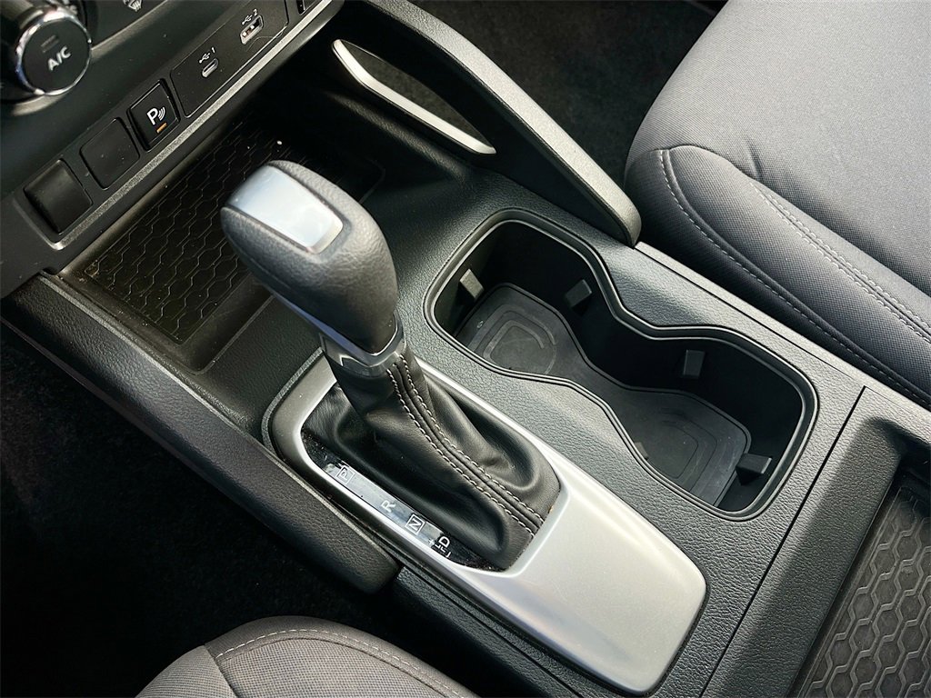 Used 2022 Nissan Frontier SV w/ Technology Package image 16